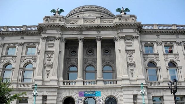 Milwaukee Public Library