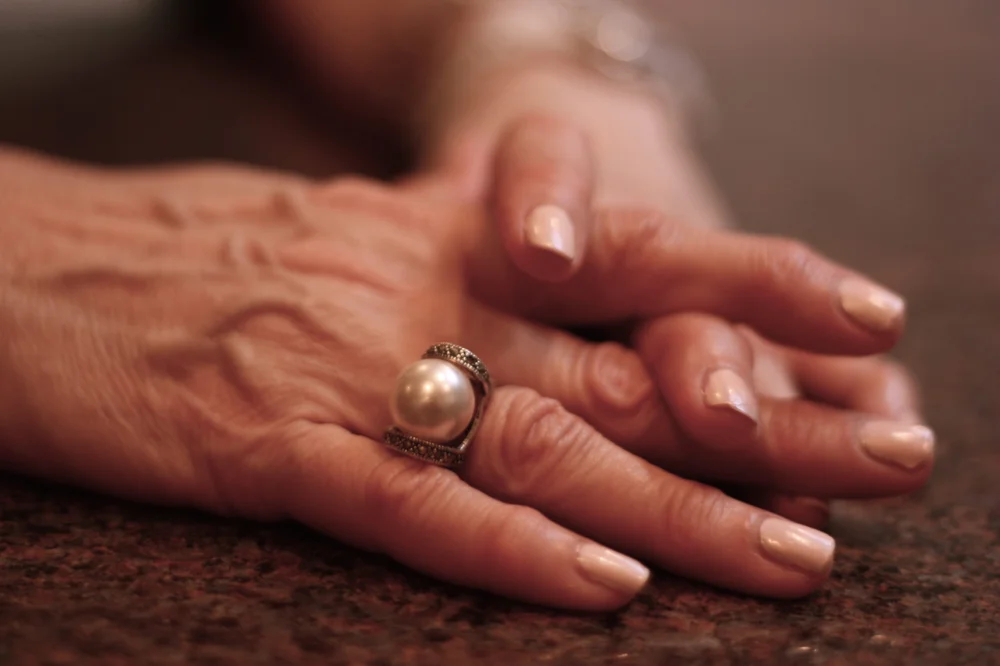 Wisconsin author discusses her mother’s aging, dying in the American health care system